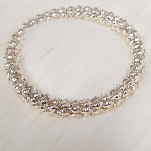 Beautiful Silvertone Bracelet  - Picture 1 of 8